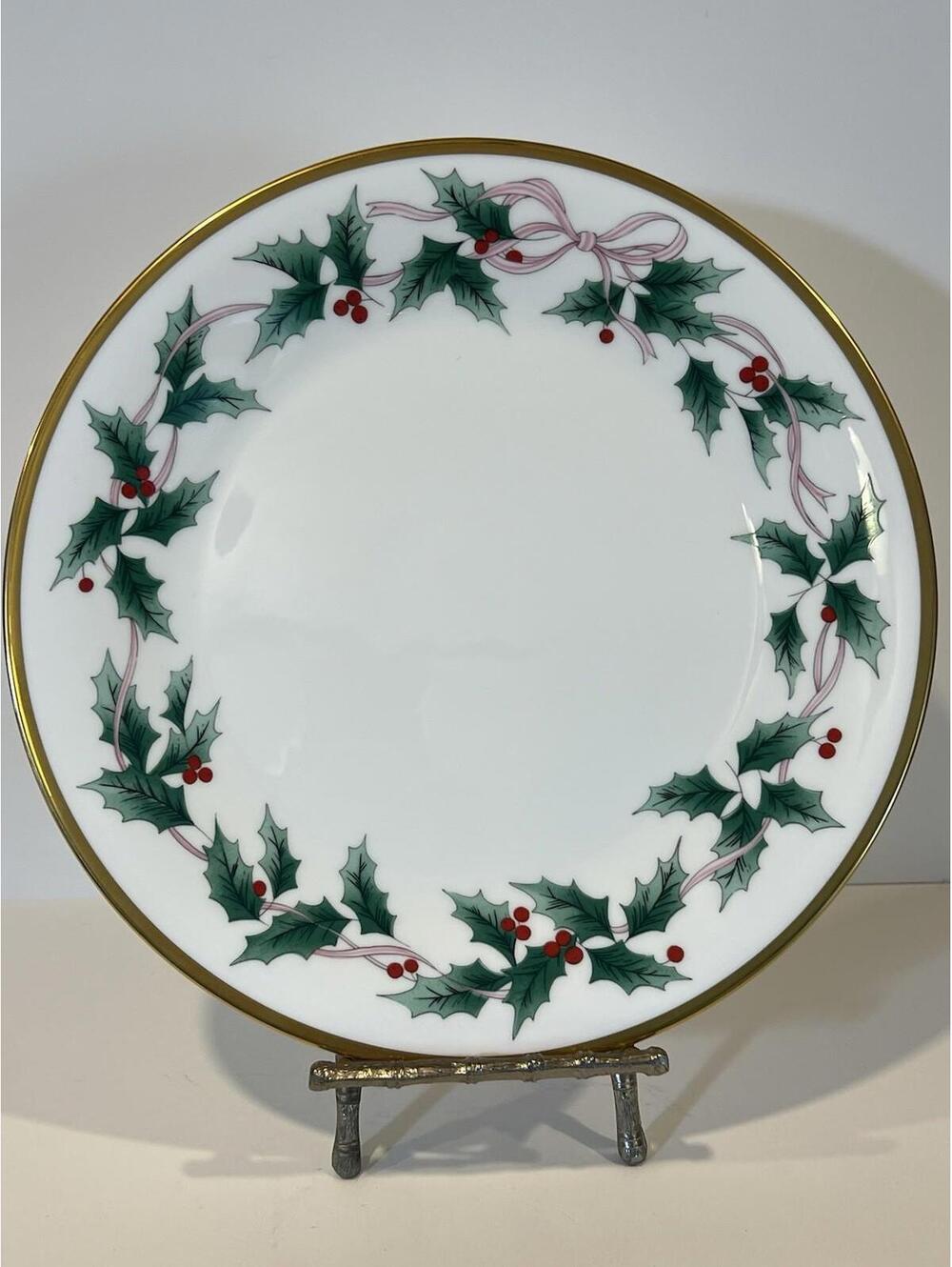 Mikasa Bone China Holly Ribbon, CAF03, 10 1/2" Dinner Plate
